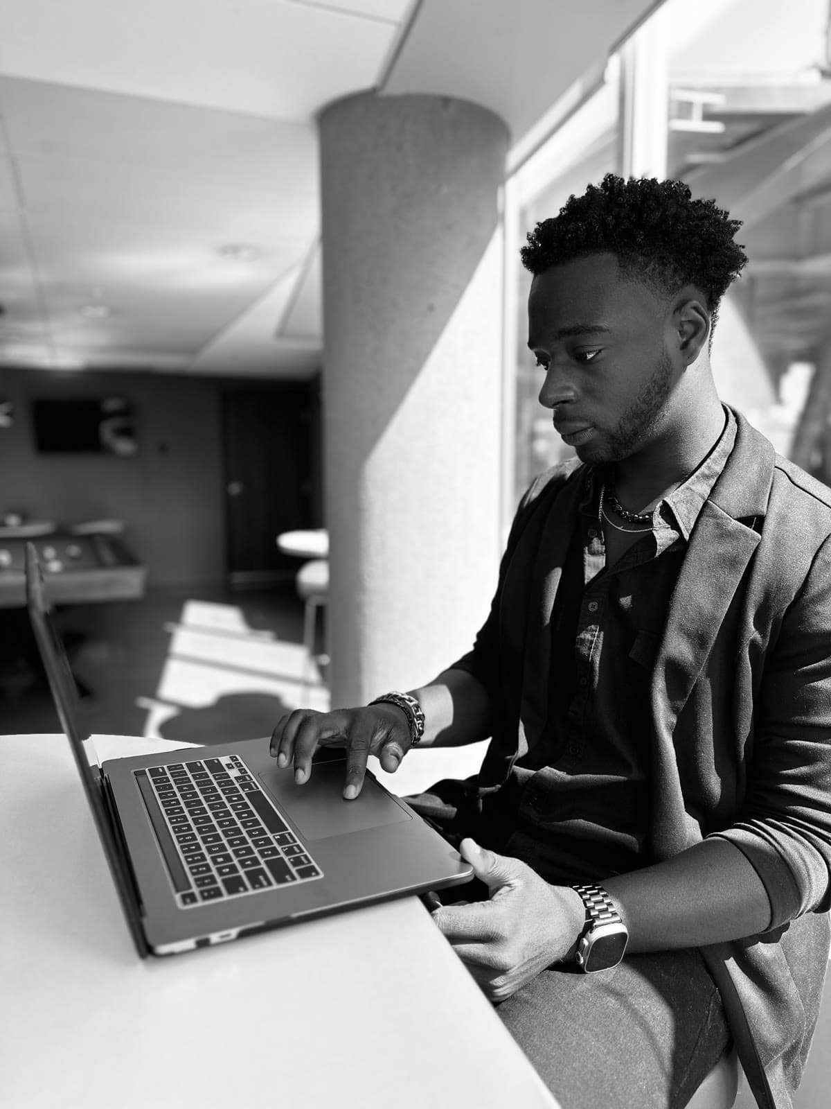 Seydina Diop, founder and operator, at work